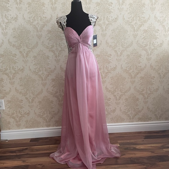BNWT La Femme chiffon gown - Picture 2 of 10
